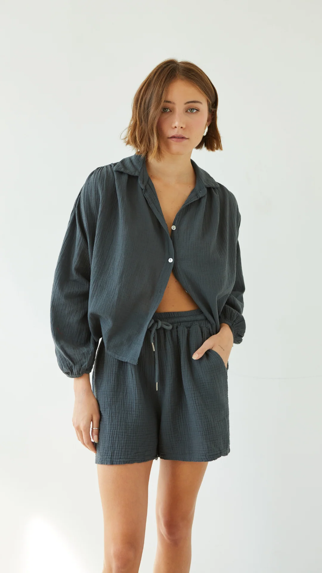 Anais Shorts - Anthracite - Image 9