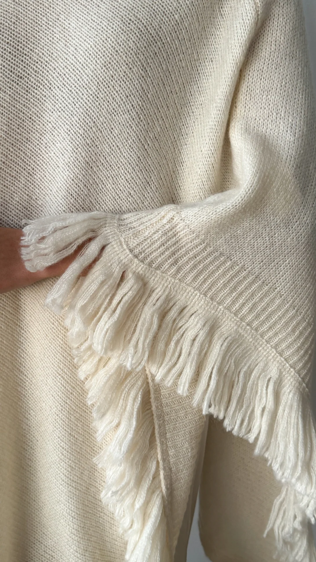 Pearl Poncho - Cloud - Image 8
