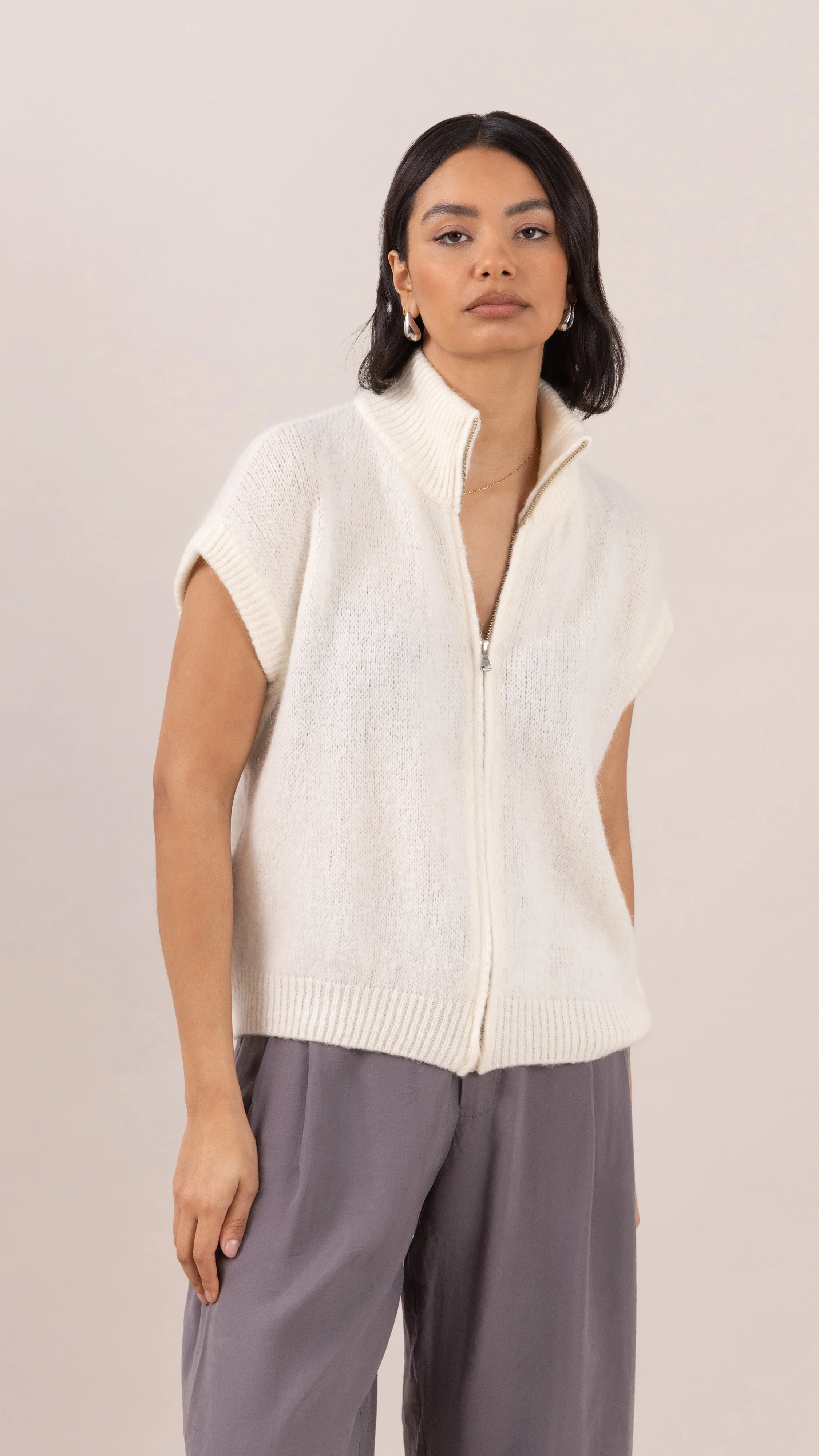 Leigh Sleeveless  Zip Cardigan - Ivory